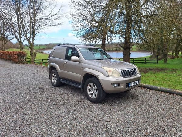 Toyota Land Cruiser SUV, Diesel, 2005, Gold