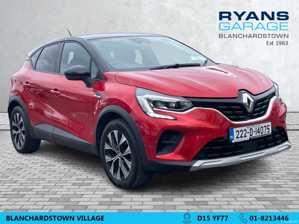 Renault Captur Hatchback, Petrol, 2022, Red