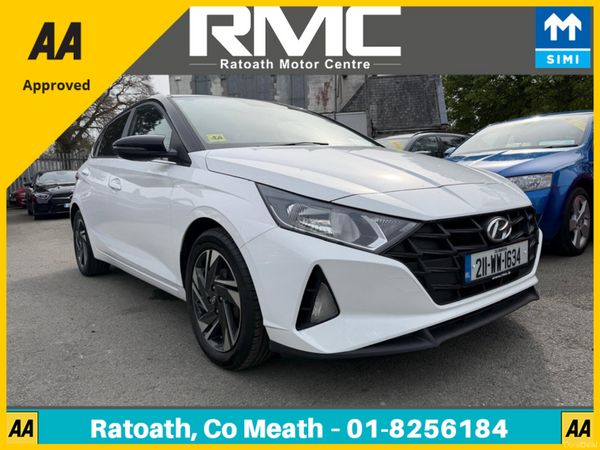 Hyundai i20 Hatchback, Petrol, 2021, White