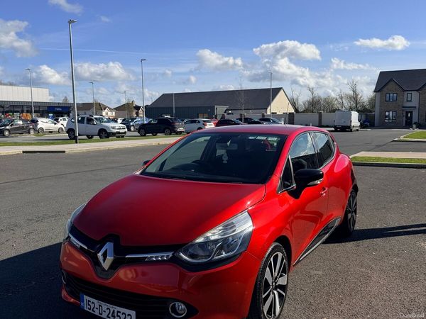 Renault Clio Hatchback, Diesel, 2015, Red