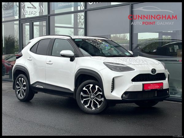 Toyota Yaris Cross Hatchback, Petrol Hybrid, 2025, White