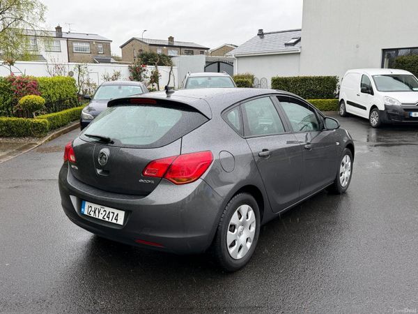 Vauxhall Astra Hatchback, Diesel, 2012, Grey