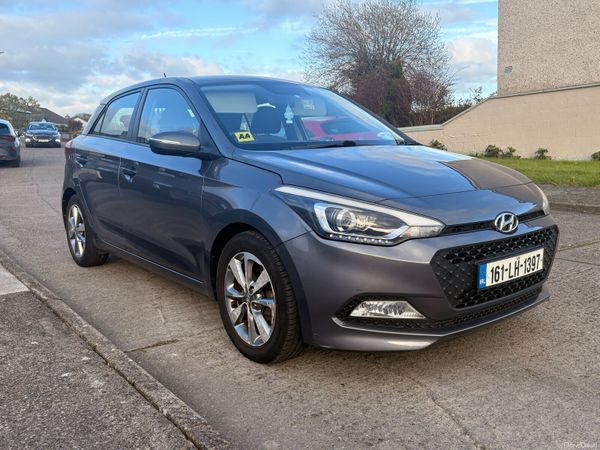 Hyundai i20 Hatchback, Petrol, 2016, Grey