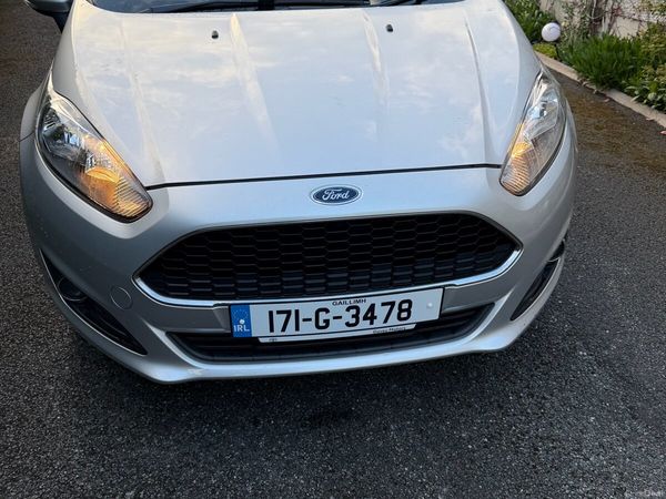 Ford Fiesta Hatchback, Petrol, 2017, Grey