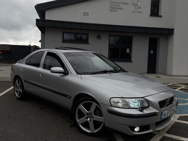 Volvo S60 Saloon, Petrol, 2004, Silver