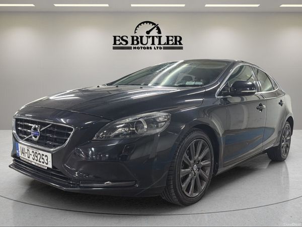 Volvo V40 Hatchback, Diesel, 2014, Black