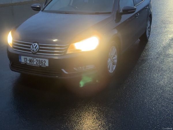 Volkswagen Passat Saloon, Diesel, 2012, Blue