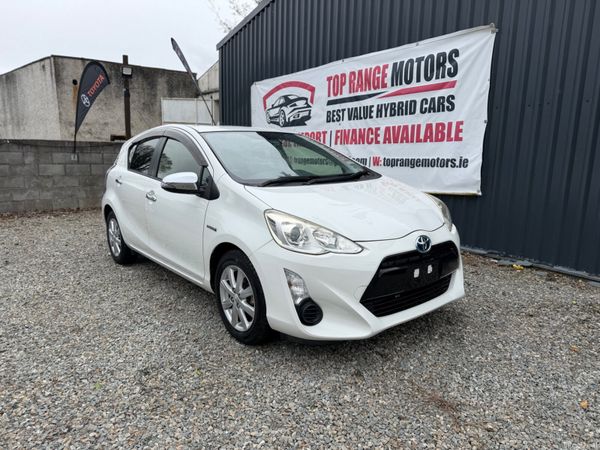 Toyota Aqua Hatchback, Petrol Hybrid, 2016, White