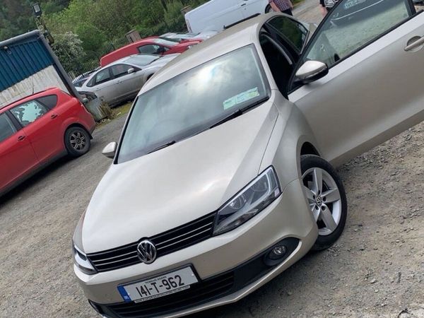 Volkswagen Jetta Saloon, Diesel, 2014, Silver