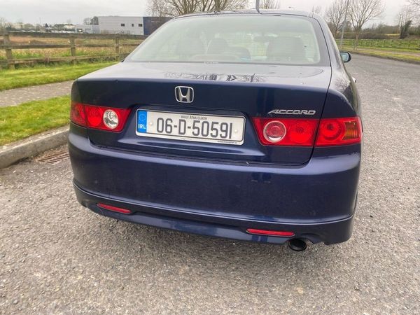 Honda Accord Saloon, Petrol, 2006, Blue