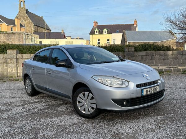 Renault Fluence Saloon, Diesel, 2011, Silver