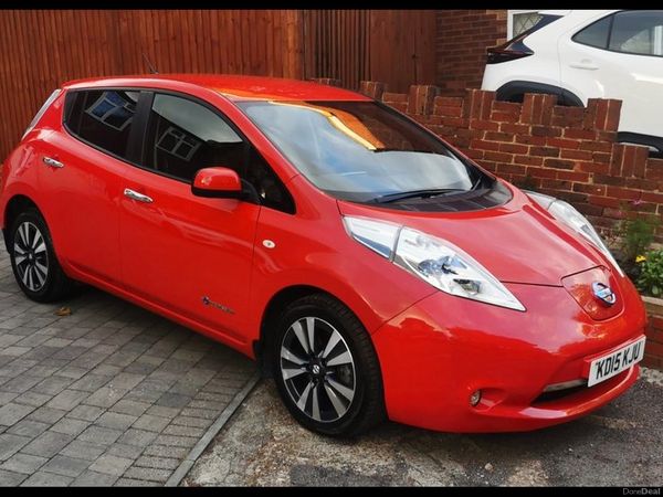 Nissan Leaf Hatchback, Electric, 2015, Red