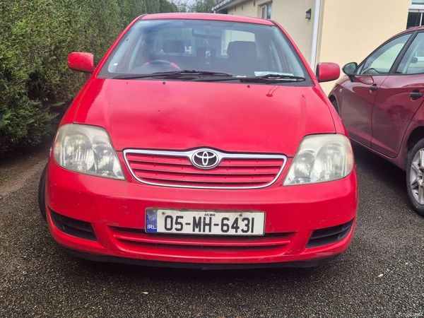 Toyota Corolla Saloon, Diesel, 2005, Red
