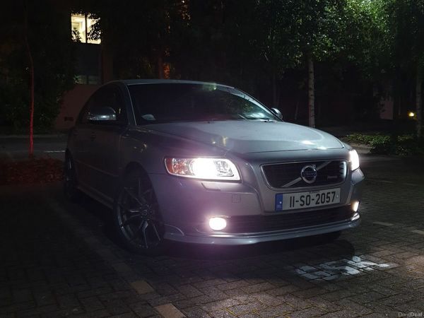 Volvo S40 Saloon, Diesel, 2011, Silver