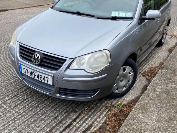 Volkswagen Polo Hatchback, Petrol, 2007, Silver