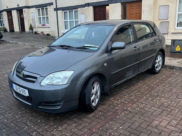 Toyota Corolla Hatchback, Petrol, 2005, Grey