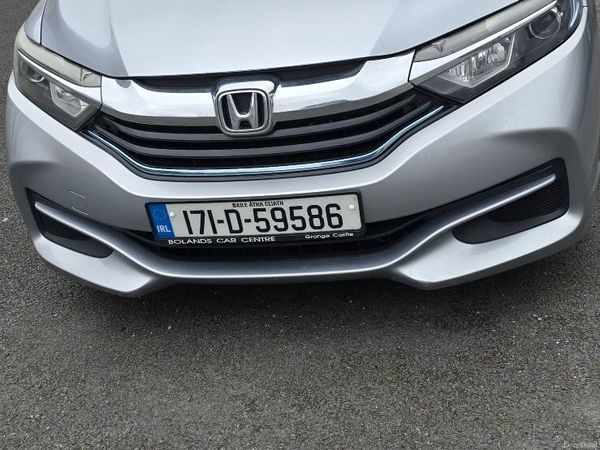Honda Shuttle MPV, Petrol Hybrid, 2017, Silver