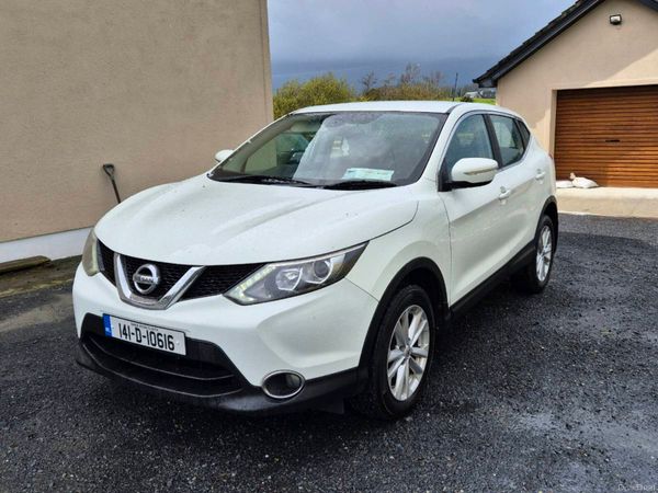Nissan Qashqai Hatchback, Diesel, 2014, White