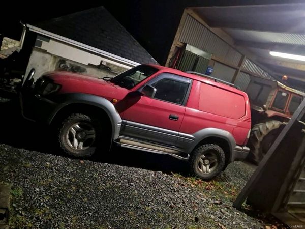 Toyota Land Cruiser SUV, Diesel, 2001, Red