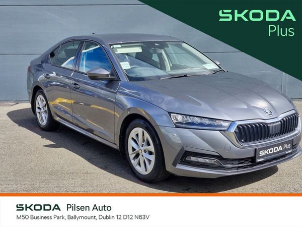 Skoda Octavia Saloon, Petrol, 2024, Grey
