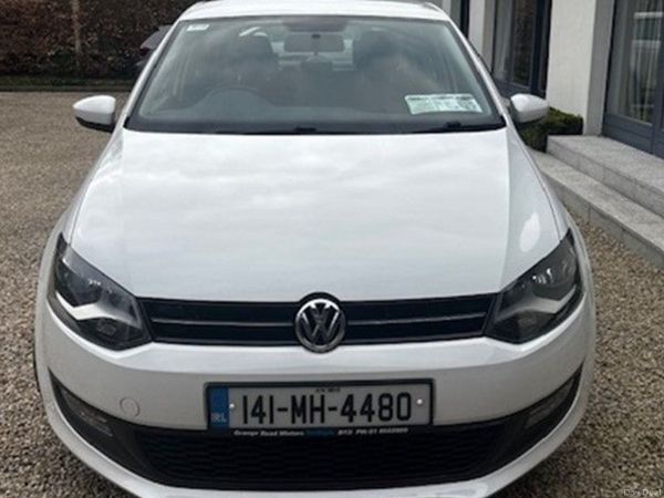 Volkswagen Polo Hatchback, Petrol, 2014, White