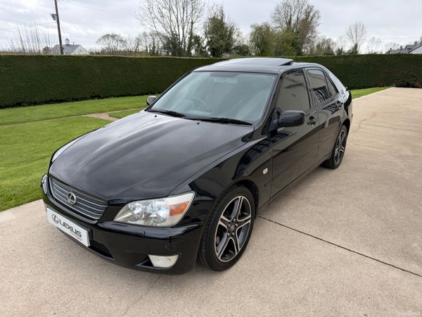 Lexus IS Saloon, Petrol, 2001, Black
