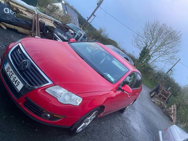 Volkswagen Passat Saloon, Diesel, 2010, Red