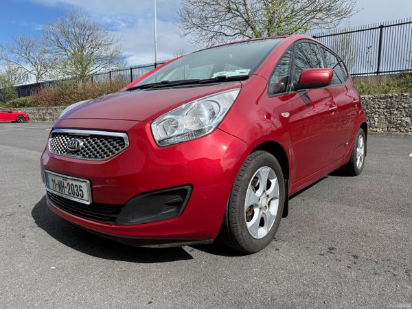 Kia Venga MPV, Diesel, 2011, Red
