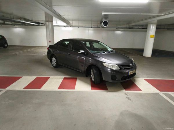 Toyota Corolla Saloon, Petrol, 2011, Grey