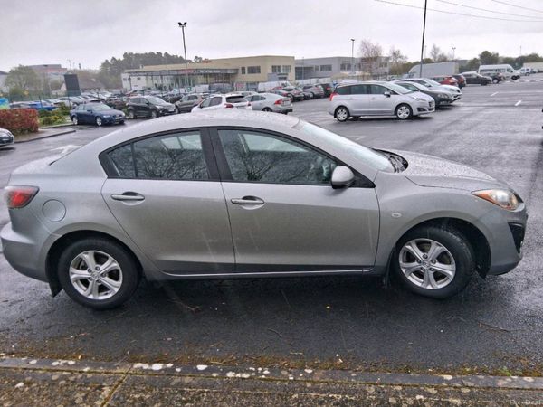 Mazda Mazda3 Saloon, Diesel, 2013, Grey