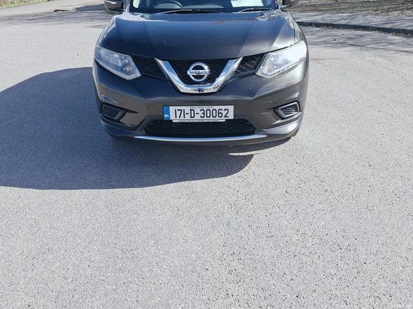 Nissan X-Trail SUV, Diesel, 2017, Green