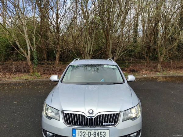 Skoda Superb Estate, Diesel, 2013, Silver