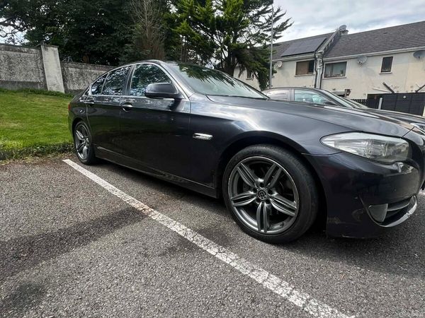 BMW 5-Series Saloon, Diesel, 2010, Grey