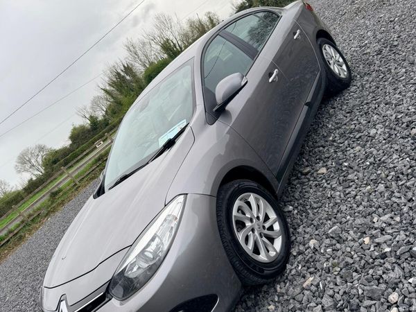 Renault Fluence Saloon, Diesel, 2015, Grey
