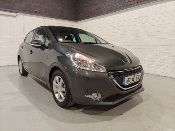 Peugeot 208 Hatchback, Petrol, 2014, Grey
