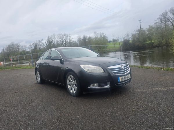 Vauxhall Insignia Hatchback, Diesel, 2013, Black
