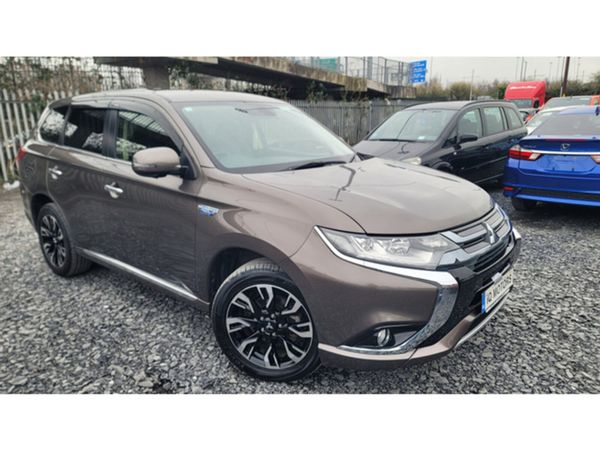Mitsubishi Outlander SUV, Petrol Plug-in Hybrid, 2017, Brown