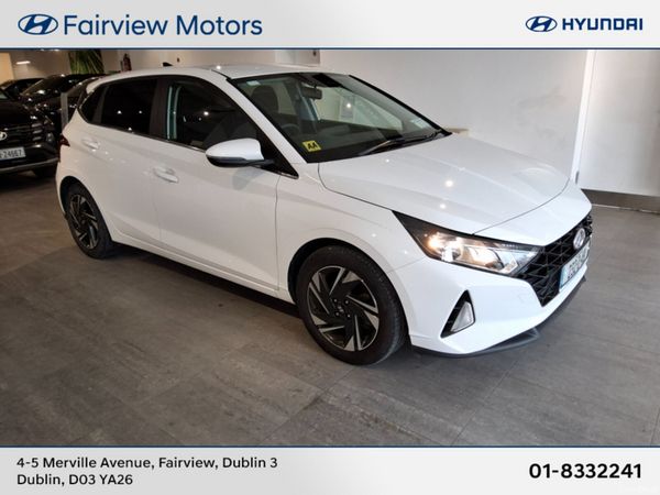 Hyundai i20 Hatchback, Petrol, 2023, White