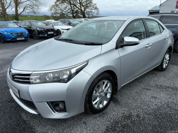 Toyota Corolla Saloon, Diesel, 2014, Silver