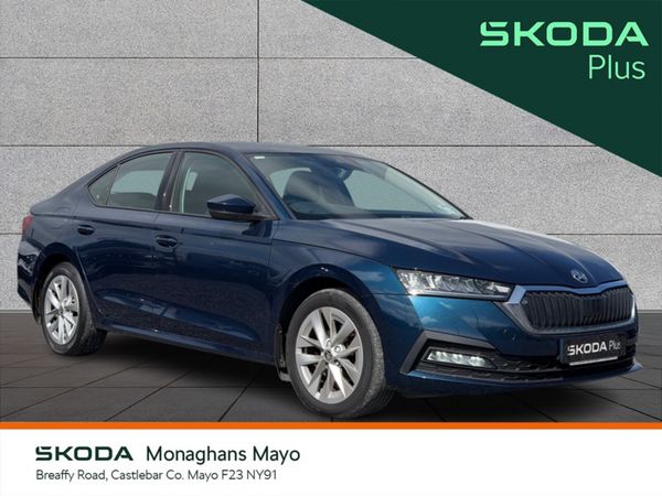 Skoda Octavia Hatchback, Diesel, 2023, Blue