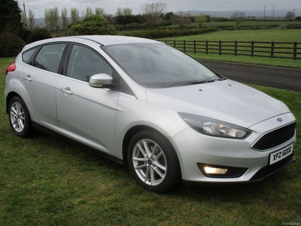 Ford Focus Hatchback, Petrol, 2015, Silver