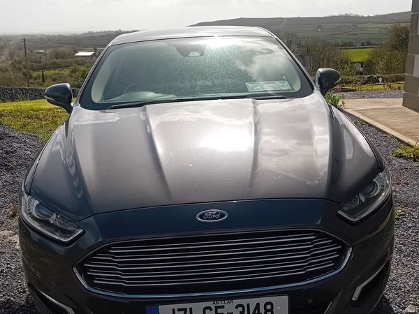 Ford Mondeo Hatchback, Diesel, 2017, Grey
