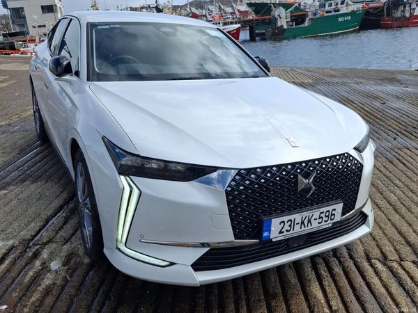 DS Automobiles DS 4 Estate/Jeep, Petrol, 2023, White