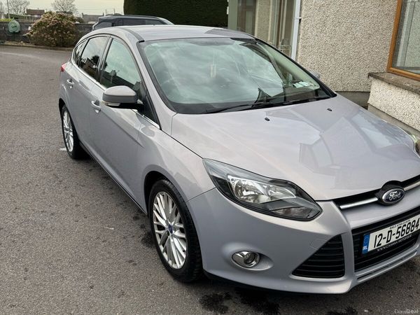 Ford Focus Hatchback, Petrol, 2012, Silver