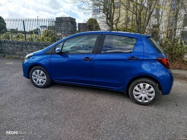 Toyota Yaris Hatchback, Petrol, 2016, Blue
