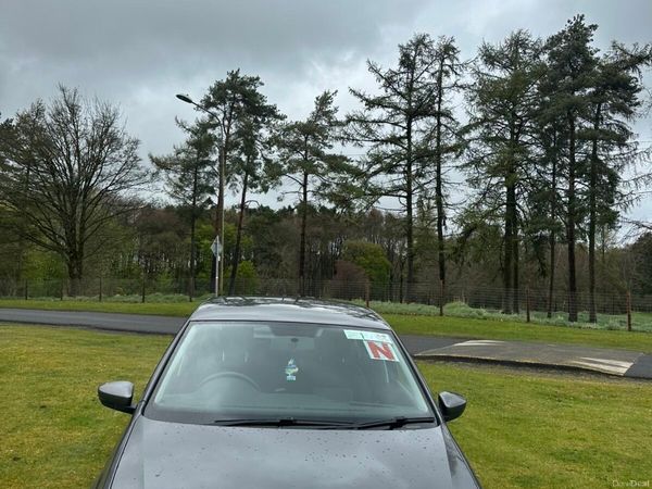 Volkswagen Polo Hatchback, Petrol, 2011, Grey