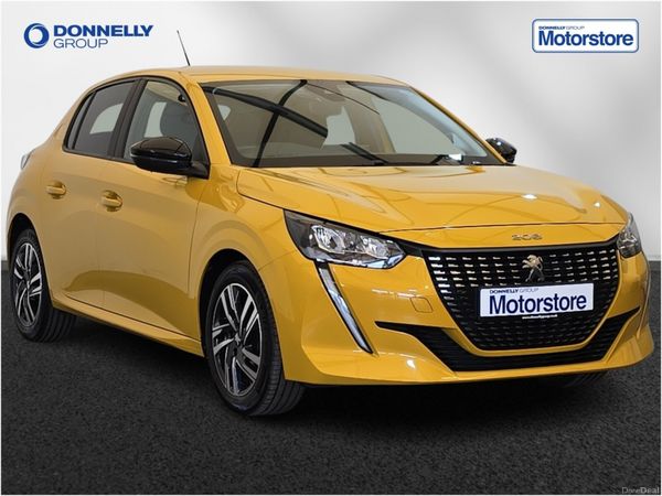 Peugeot 208 Hatchback, Petrol, 2023, Yellow