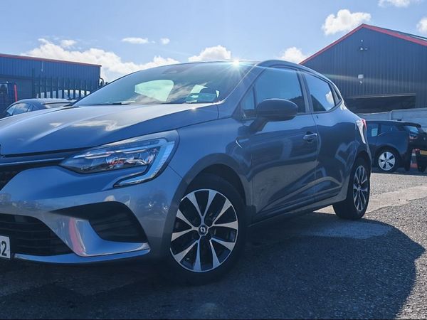 Renault Clio Hatchback, Petrol, 2023, Grey