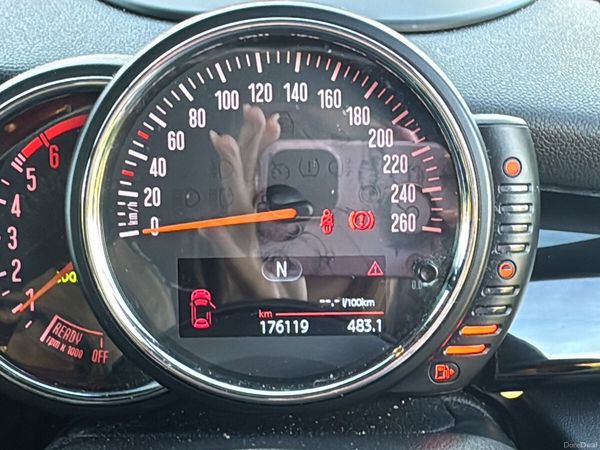 Mini Other Estate/Jeep, Diesel, 2014, Orange