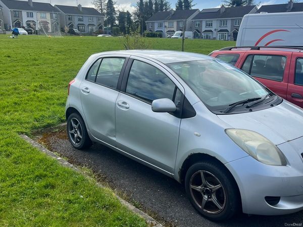 Toyota Yaris Hatchback, Petrol, 2006, Silver
